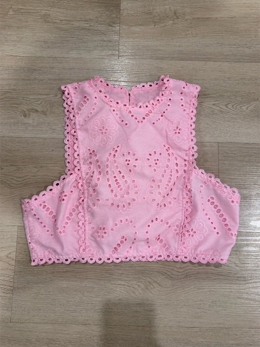 Pink Eyelet Crop Top Size Medium Like New